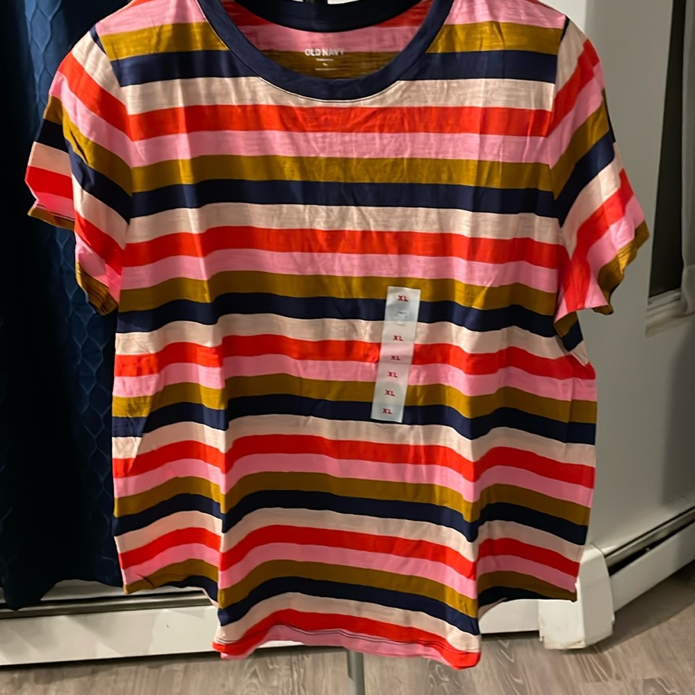 Brand new Old Navy Eveywear short sleeve tee
